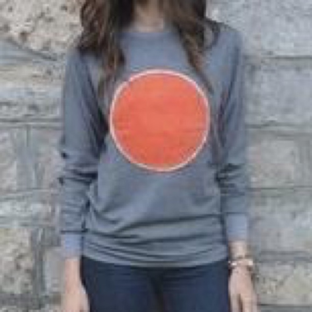 Gray basketball appliqué thermal shirt